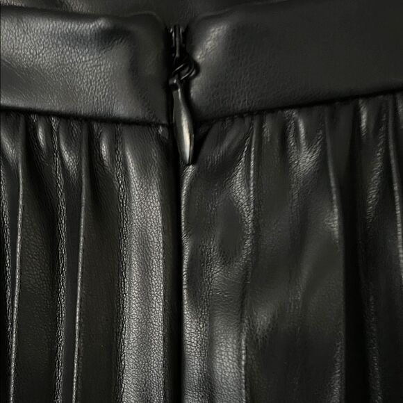 NWT French Connection ETTA Recycled Vegan Leather Skirt in Size 12 - Picture 8 of 15